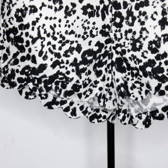 J Crew H5608 Linen Cotton Blend Scalloped Ink Animal Print  Shorts Size 4 - Picture 10 of 16